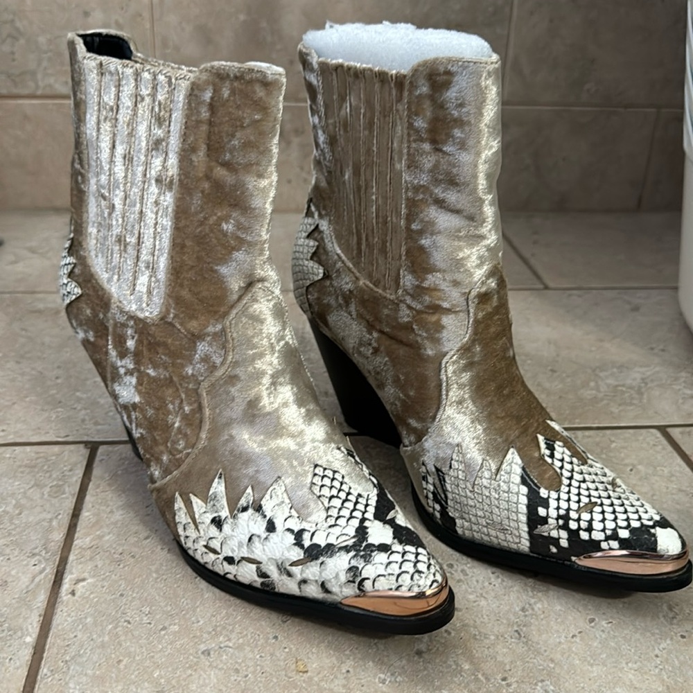 Cape Robin Snake booties